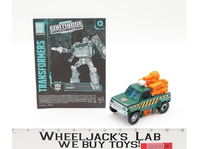 Hoist 100% Complete Transformers Earthrise War For Cybertron Hasbro Figure