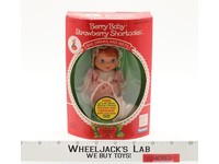 Berry Baby Strawberry Shortcake Drinks Wets 1984 Kenner Vintage Doll NEW MISB