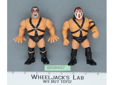 Demolition Ax & Smash 1990 WWF Wrestling Hasbro Vintage Action Figures