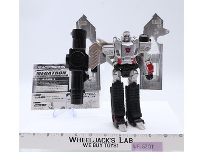 UN-09 Megatron 100% Complete Transformers United 2010 Tomy Takara Action Figure