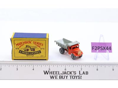 Muir Hill Dumper Truck No. 2 MOKO Lesney Matchbox 1957 England w/ Driver & Box