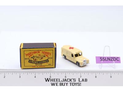 Daimler Ambulance No. 14 MOKO Lesney Matchbox 1956 Vintage England w/ B2 Box NM