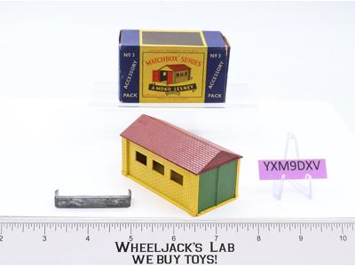 Accessory Pack A-3 Garage w/ Clip MOKO Lesney Matchbox Vintage Made in England