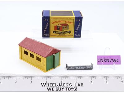 Accessory Pack A-3 Garage w/ Clip MOKO Lesney Matchbox Vintage Made in England