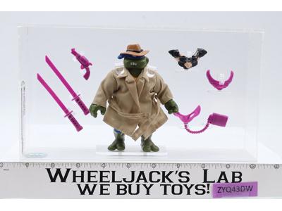 Undercover Leonardo CAS GRADED 90+ TMNT 1994 Playmates Action Figure