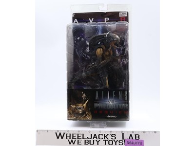 Hybrid Aliens Vs Predator Requiem AVPR 2007 NECA Action Figure NEW SEALED