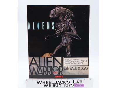 N-015 Alien Warrior 1/9 Scale W/ Base & Egg Aliens 1997 Tsukuda Hobby Model Kit