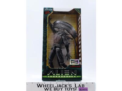 Warrior Drone Alien Resurrection Movie Edition 1997 Kenner Figure NEW SEALED