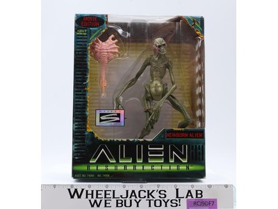 Newborn Alien Resurrection Movie Edition 1997 Kenner Action Figure NEW SEALED