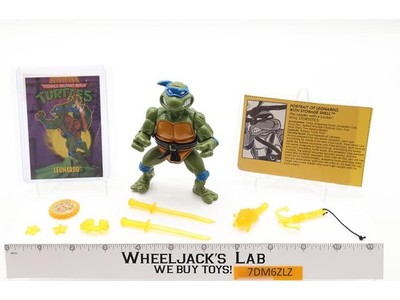 Storage Shell Leonardo Black Belt 100% Complete TMNT 1994 Playmates Figure