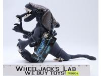 Chained Alien Queen Stuffed Plush Alien vs Predator Diamond Select NEW W/ TAGS