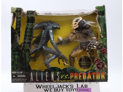Aliens Vs. Predator The Ultimate Battle! 1996 Kenner Action Figures NEW MIB