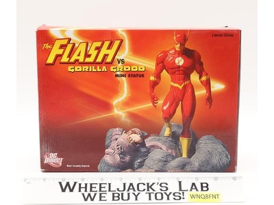 The Flash Vs Gorilla Grodd Limited Edition Statue 2010 DC Direct 0565/2000