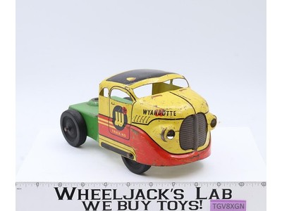 Yellow Red & Green Wyandotte Trucking Semi Cab Pressed Steel 1950s Vintage