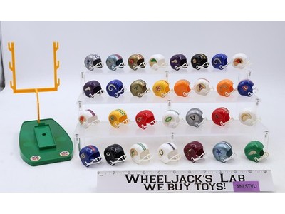 Set of 30 NFL Mini Football Helmets W/ Goal Rack Gumball Vending Machine Vintage