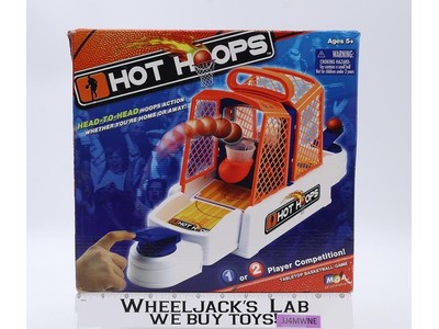 Hot Hoops Tabletop Basketball Game 2000 MGA Entertainment Head-To-Head Game