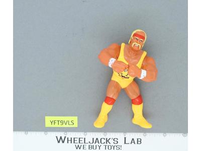 Hulk Hogan Series 2 "Bear Hug" WWF WWE Wrestling 1991 Hasbro Titan Sports Action