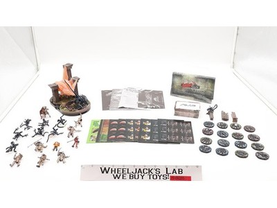 Lot of Horrorclix Alien vs Predator AVP 2006 WizKids Action Figure