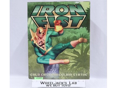 Iron Fist Marvel Comics 2006 Hard Hero 14" Cold-Cast Porcelain Statue 636/750