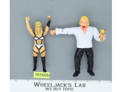 Luna Vachon & Gangrel Lot of 2 WWF WWE Wrestling Megastars Chella Epic Toys