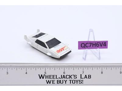 Lotus Esprit 007 James Bond Hot Wheels 1970's Corgi Juniors Great Britain