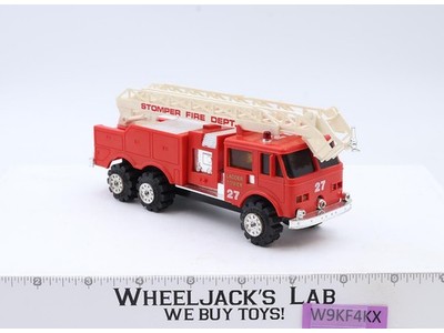 Stomper Fire Dept. RED Ladder Tower #27 Fire Truck 1980's Vtg WORKS!
