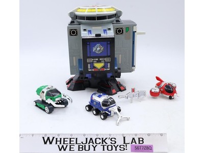 Saban's Beetleborgs Beetle Battle Base W/ 3 AVs 1997 Bandai Action Playset