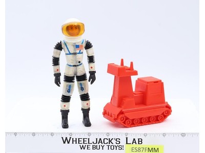 Matt Mason W/ Helmet Cat Trac 1966 Mattel Man in Space Figure NO BROKEN WIRES