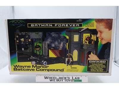 Wayne Manor Bat Cave Compound Complete Batman 1995 Kenner Vintage Playset