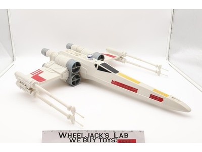Giant X-Wing Fighter R2-D2 C-2604A Star Wars Hasbro 29" Action Figure Vehicle