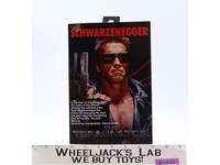 The Terminator T-800 Schwarzeneggar 2015 NECA 7" Action Figure NEW SEALED