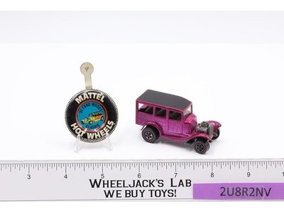 Classic '31 Ford Woody MAGENTA 1968 1969 Hot Wheels Redline Vintage w/ Button