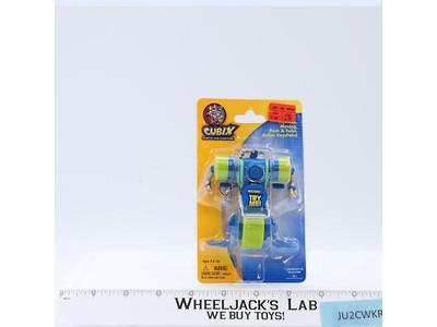 Maximx Cubix Robots for Everyone Action Keychain 2001 Trendmasters MOSC NEW