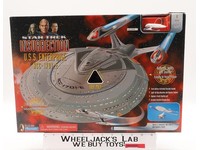 USS Enterprise Star Trek Insurrection 1998 Playmates Action Figure Vehicle
