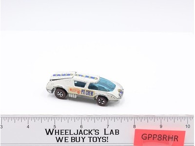 Pit Crew Car White Enamel 1970 1971 Redline Hot Wheels Mattel Vintage RL