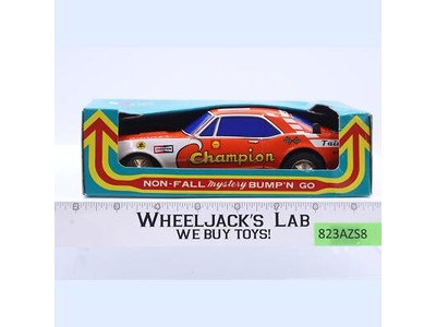 Champion Non-Fall Mystery Bump'N Go Taiyo Toys Japan Vintage