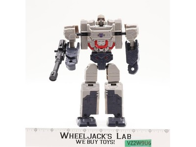 Megatron 100% Complete Transformers Authentics Hasbro Action Figure