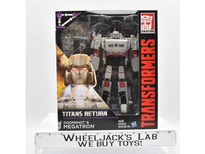 Megatron NEW Voyager Class Titans Return Generations Transformers Action Figure