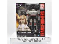 Megatron NEW Voyager Class Titans Return Generations Transformers Action Figure