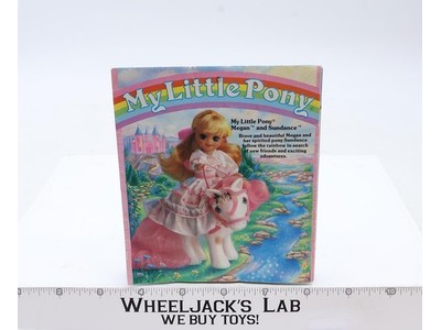 Megan & Sundance My Little Pony Fold Out Booklet W/Pony Checklist Hasbro 1985
