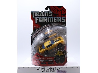 Bumblebee Deluxe Class Transformers Movie 2007 Hasbro Action Figure NEW SEALED