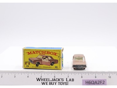 Ford Cortina No. 25 Lesney Matchbox Series 1960's Made In England Original Box
