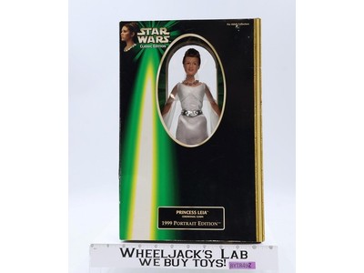 Princess Leia Ceremonial Gown 1999 Portrait Edition Star Wars Hasbro 12" Figure