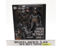 Batman The Dark Knight Returns Mafex Action Figure NEW SEALED