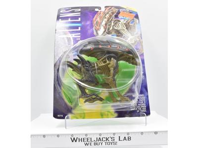 Wild Boar w/Hidden Power- Attack Spikes Aliens NEW MOSC Kenner 1994