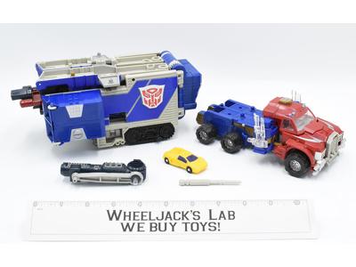 Optimus Prime Sparkplug 100% Complete Transformers Armada Super Class 2002