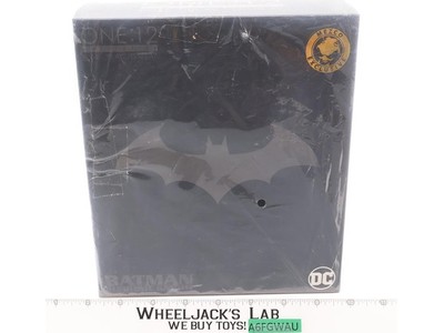 Batman Supreme Knight DC Comics 2020 Mezco One:12 6" Action Figure NEW MIB