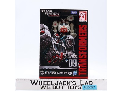 Ratchet 09 Transformers WFC Studio Series Gamer Edition Hasbro Figure NEW SEALED