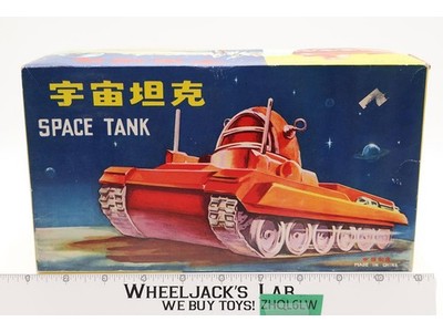 ME-091 Battery Operated Space Tank Gyro Robot WORKS Made in China Vintage