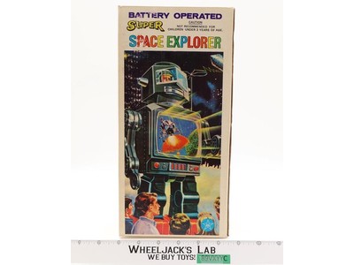 No. 108 Battery Operated Super Space Explorer 1970s HK Hong Kong Vintage Robot